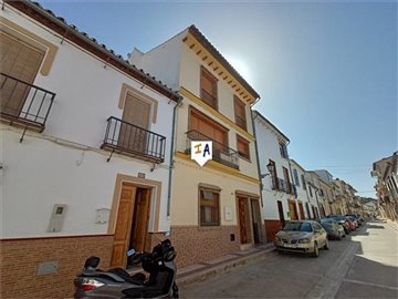 1 - Cuevas Bajas, House