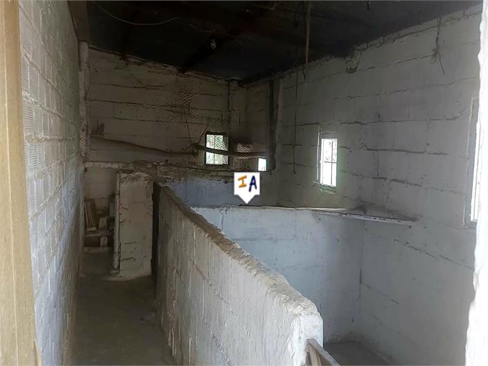 Image No.8-3 Bed House for sale