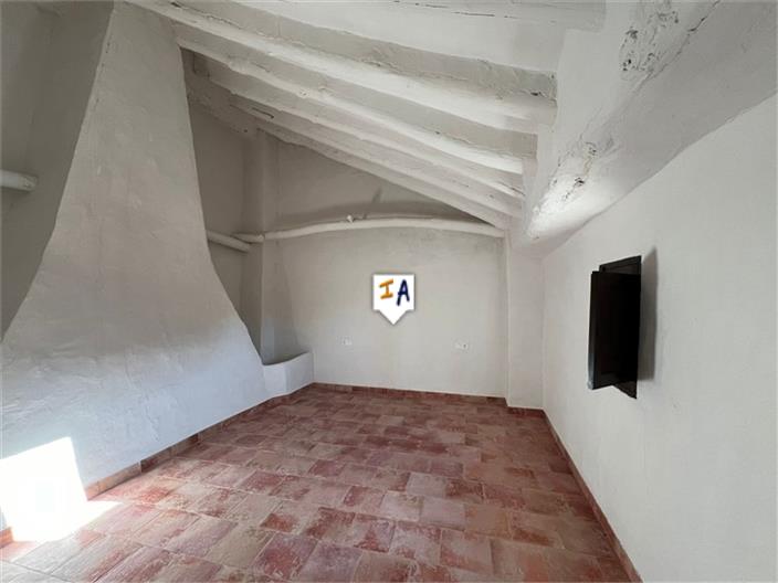 Image No.12-4 Bed Farmhouse for sale