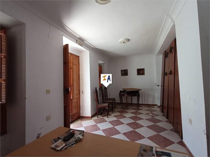 Image No.16-5 Bed House for sale