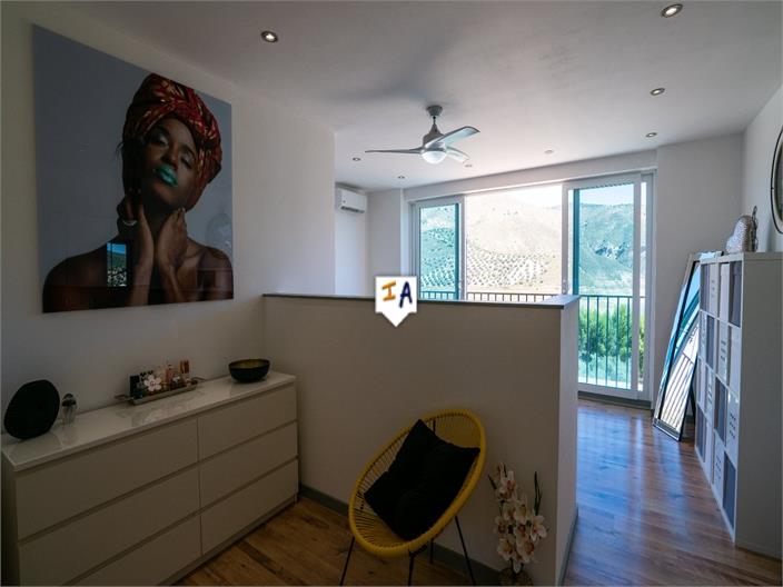 Image No.12-6 Bed Villa for sale