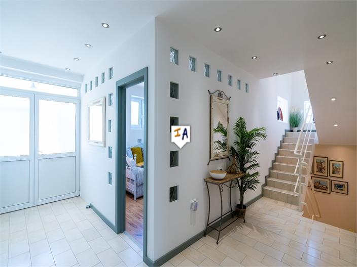 Image No.17-6 Bed Villa for sale