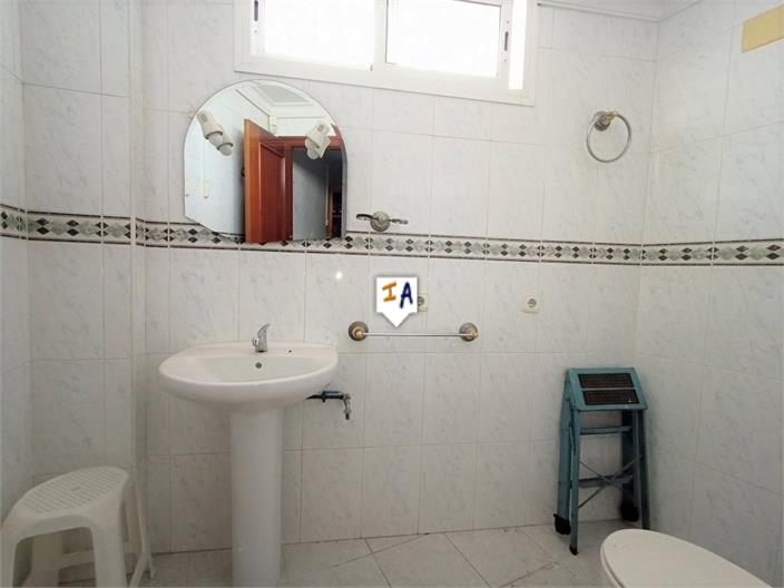 Image No.14-1 Bed Property for sale