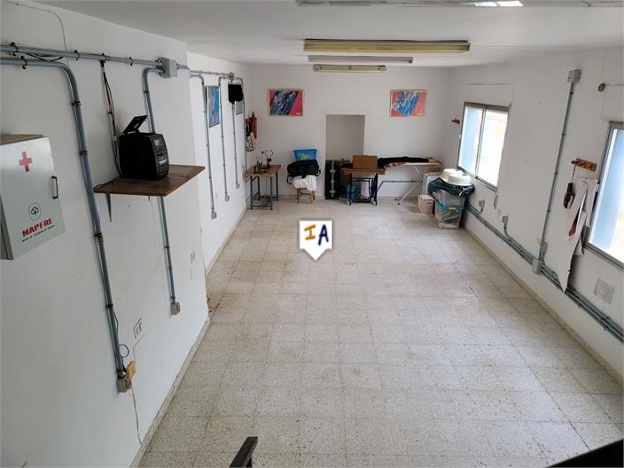 Image No.13-2 Bed House for sale