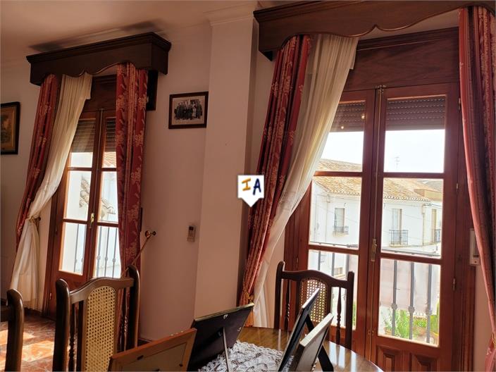 Image No.5-2 Bed House for sale