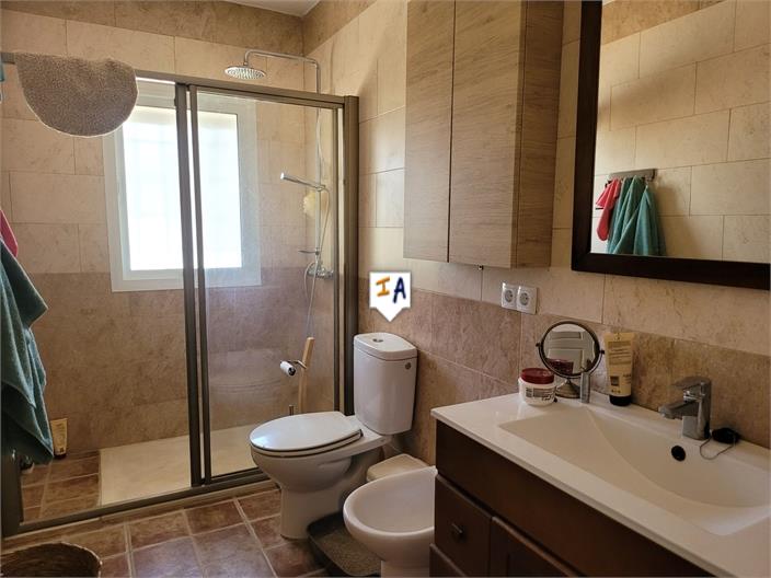 Image No.15-6 Bed Villa for sale