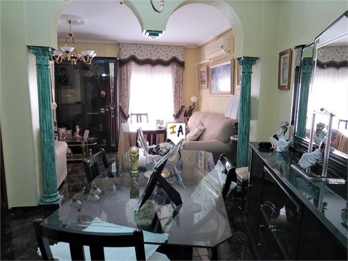 Image No.11-3 Bed Commercial for sale