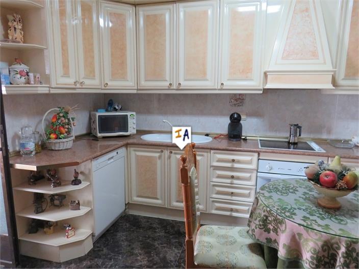 Image No.6-3 Bed Commercial for sale