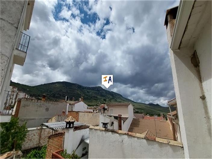 Image No.8-5 Bed House for sale