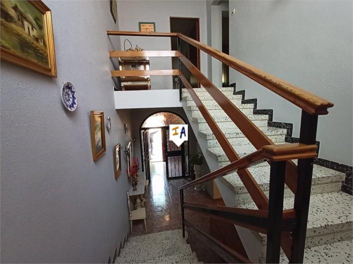 Image No.13-6 Bed House for sale