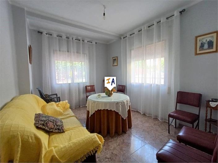 Image No.15-6 Bed House for sale