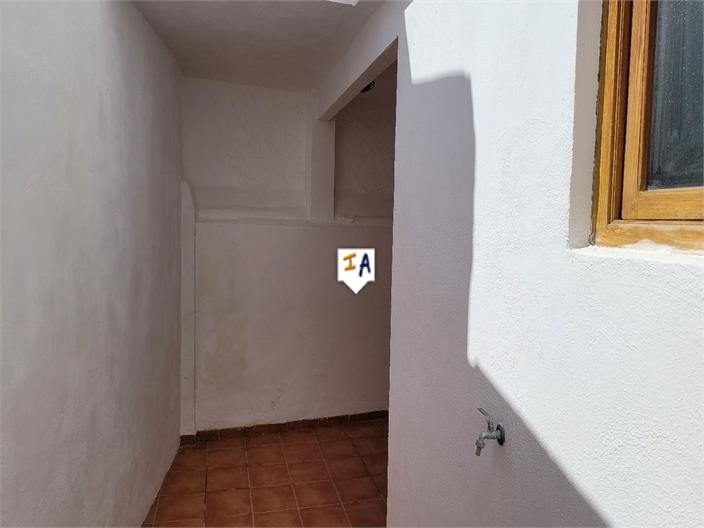 Image No.14-2 Bed House for sale