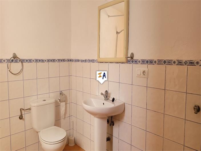 Image No.5-2 Bed House for sale