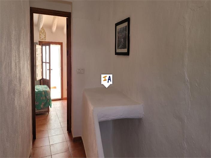 Image No.6-2 Bed House for sale