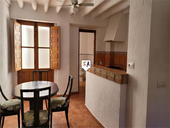 Image No.8-2 Bed House for sale