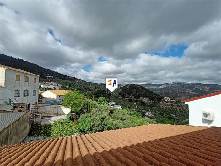 Image No.17-5 Bed House for sale