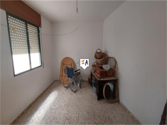 Image No.16-4 Bed Property for sale