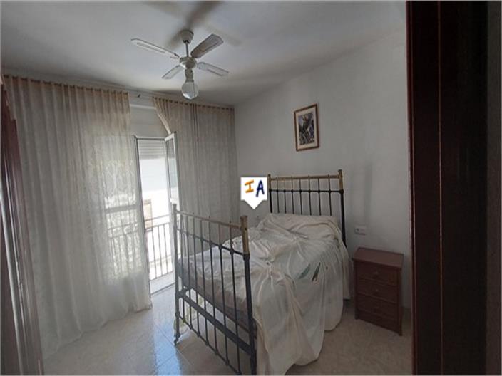 Image No.12-4 Bed House for sale