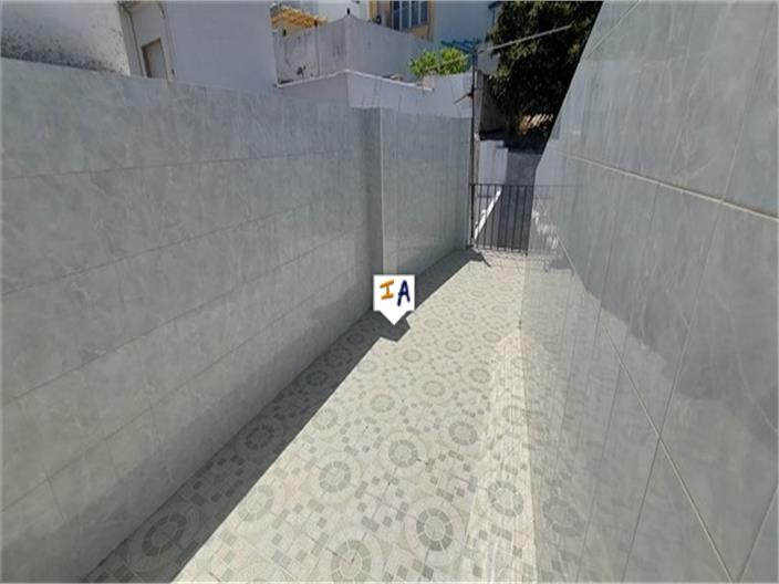 Image No.14-4 Bed House for sale