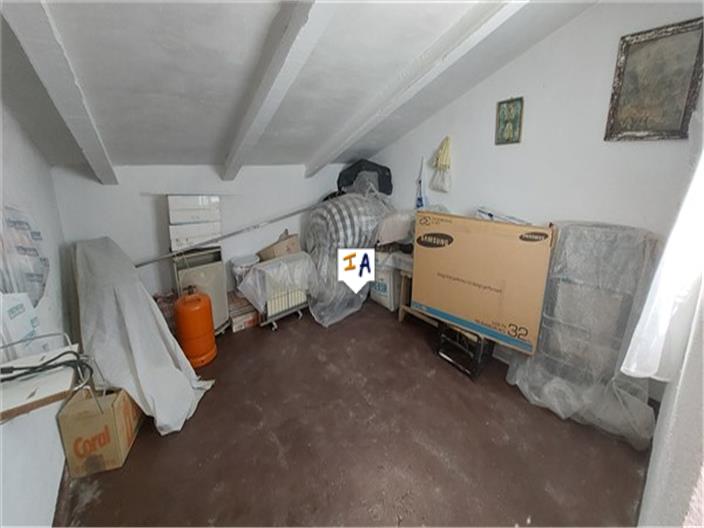 Image No.15-4 Bed House for sale