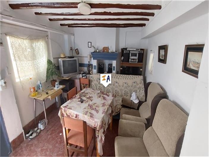 Image No.9-3 Bed House for sale