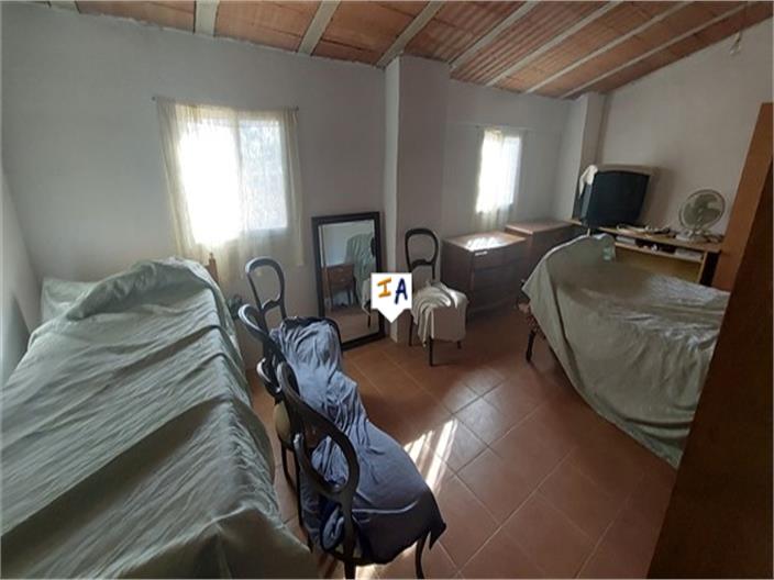 Image No.12-3 Bed Farmhouse for sale