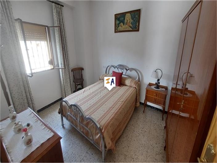 Image No.15-5 Bed House for sale