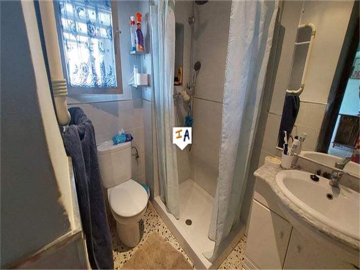 Image No.16-4 Bed House for sale