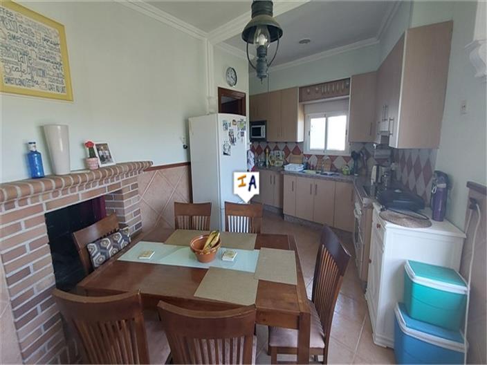 Image No.6-4 Bed House for sale