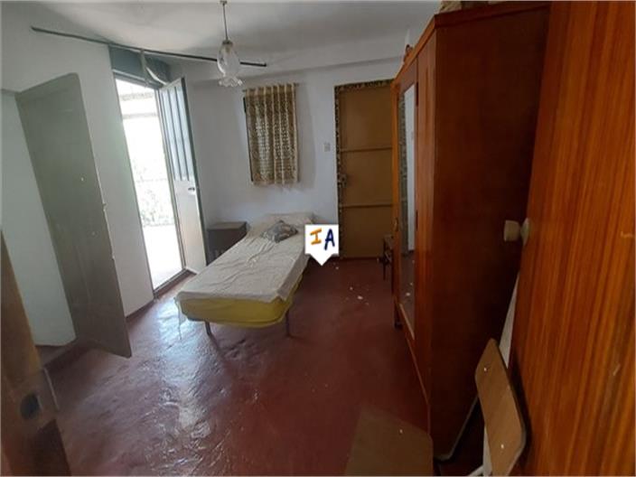 Image No.15-3 Bed House for sale