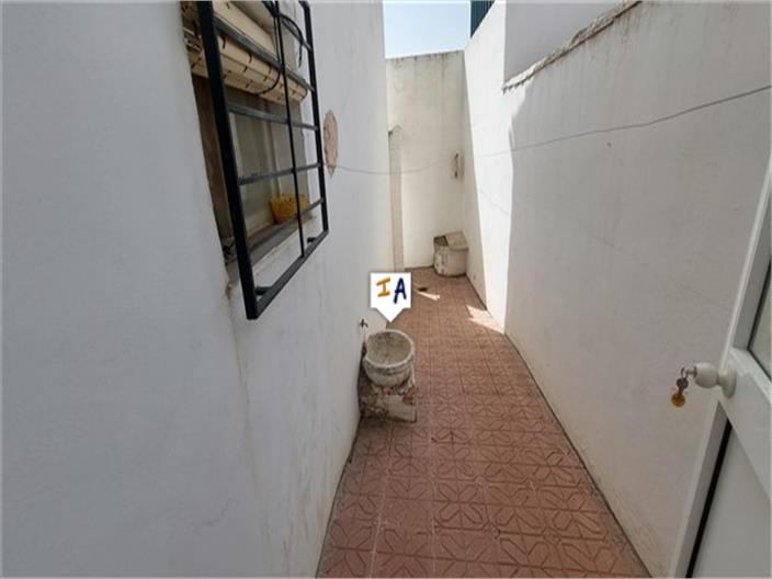 Image No.8-3 Bed House for sale