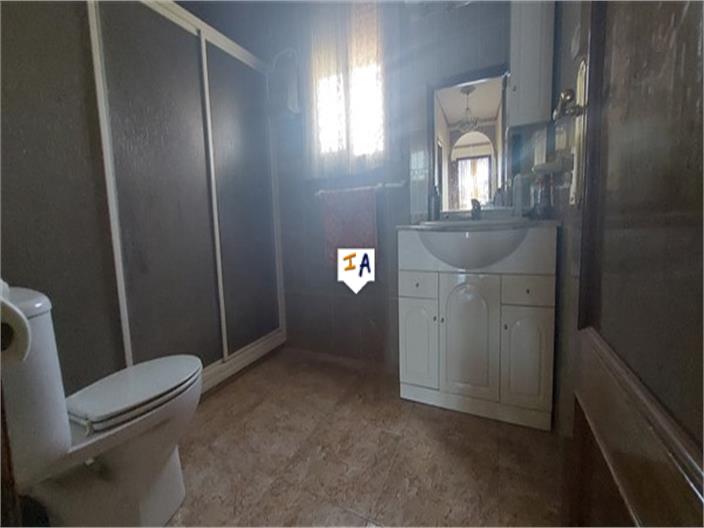 Image No.13-4 Bed House for sale