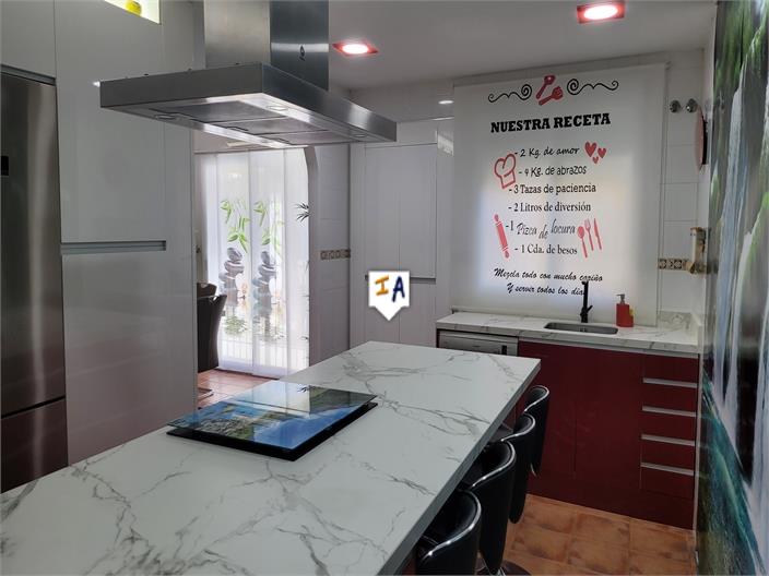 Image No.12-3 Bed House for sale