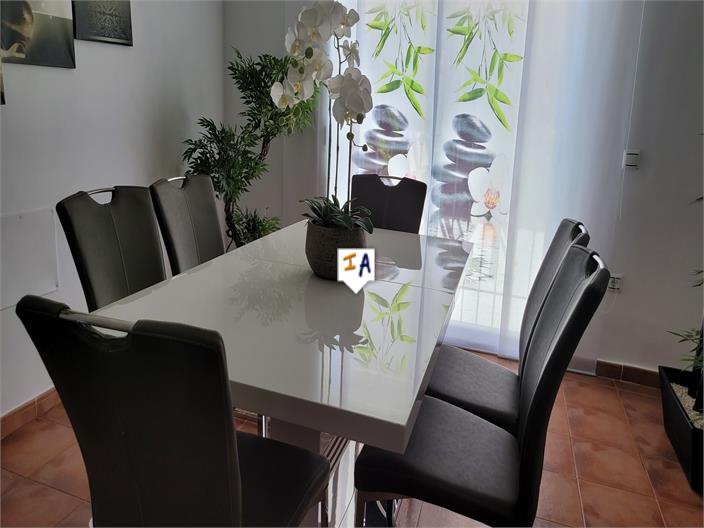 Image No.9-3 Bed House for sale