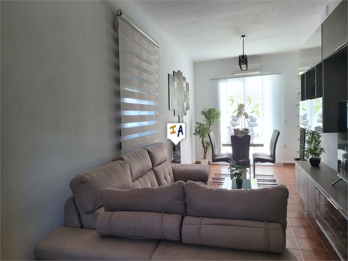 Image No.10-3 Bed House for sale