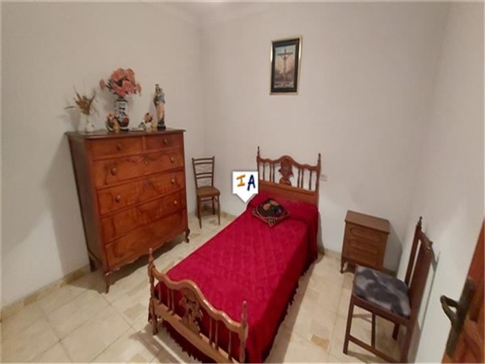 Image No.13-3 Bed House for sale