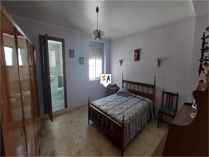 Image No.14-3 Bed House for sale