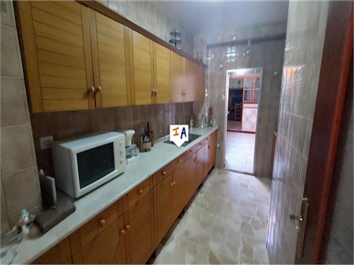 Image No.6-3 Bed House for sale