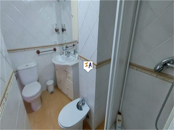 Image No.8-3 Bed House for sale