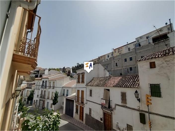 Image No.11-3 Bed House for sale