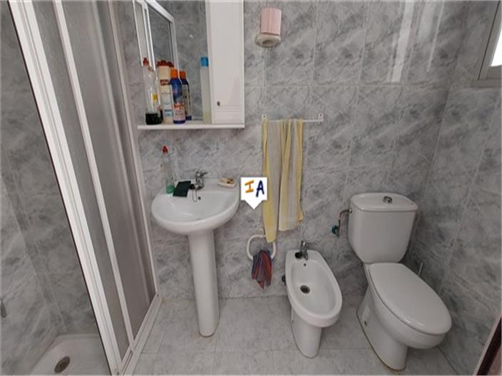 Image No.15-3 Bed House for sale