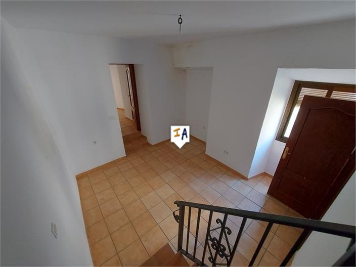 Image No.11-3 Bed House for sale