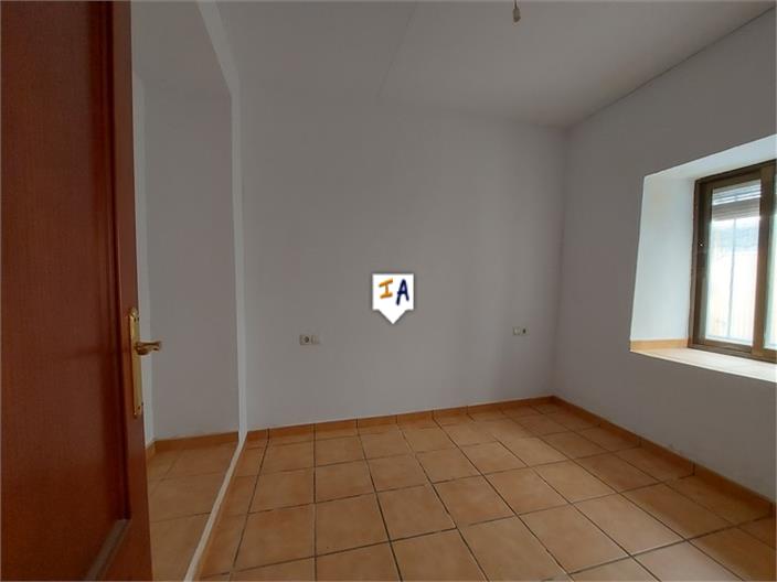 Image No.5-3 Bed House for sale