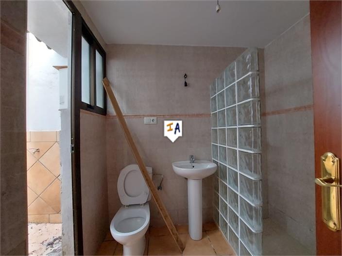 Image No.9-3 Bed House for sale