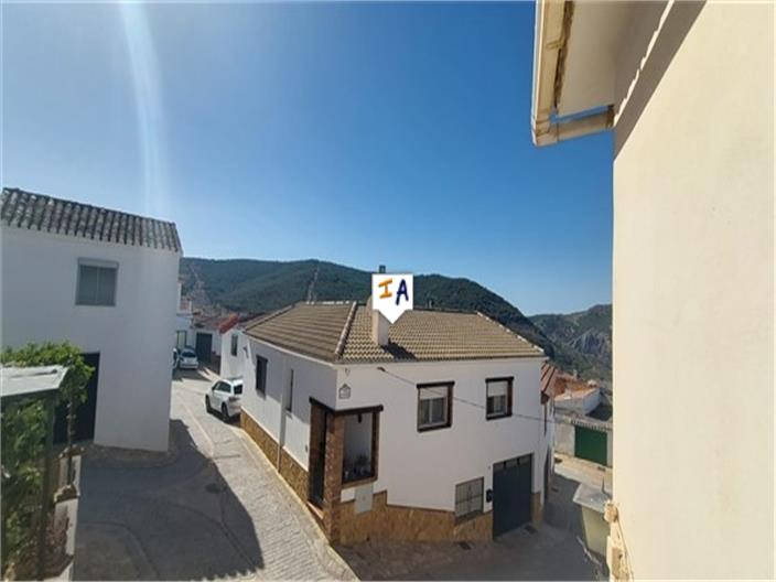 Image No.11-3 Bed House for sale