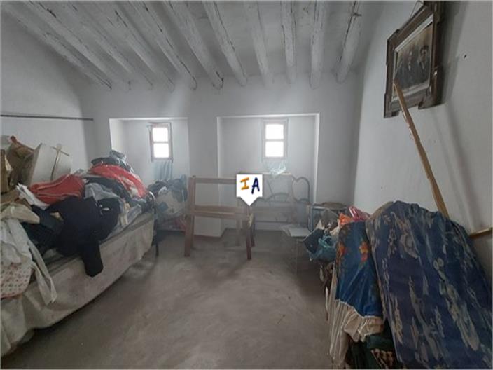 Image No.16-5 Bed House for sale