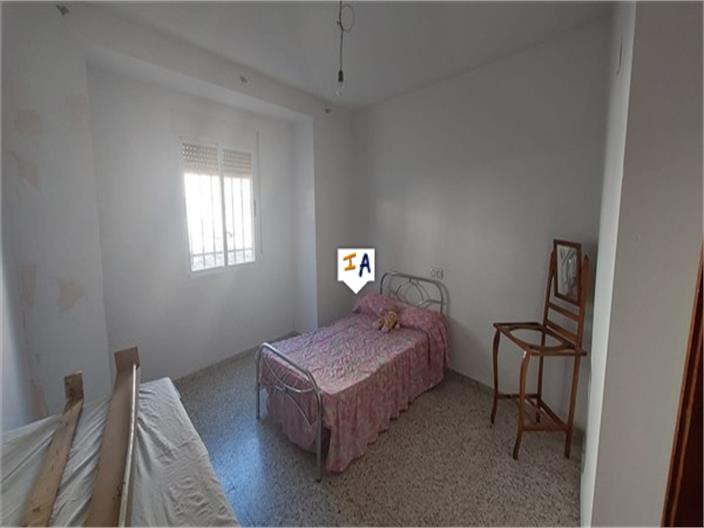 Image No.17-5 Bed House for sale