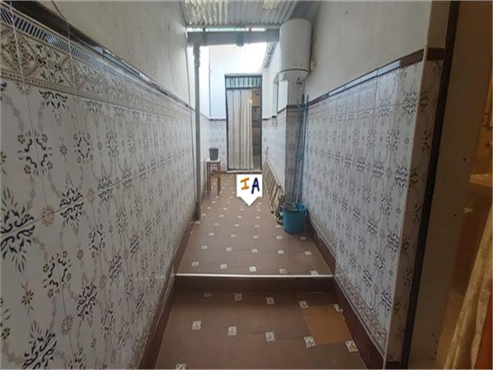 Image No.6-5 Bed House for sale