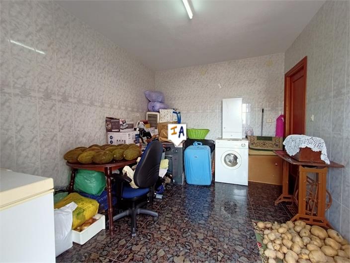 Image No.11-5 Bed House for sale