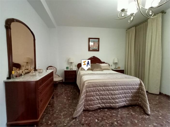 Image No.13-5 Bed House for sale